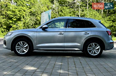 Внедорожник / Кроссовер Audi Q5 2021 в 