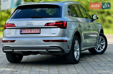 Внедорожник / Кроссовер Audi Q5 2021 в 