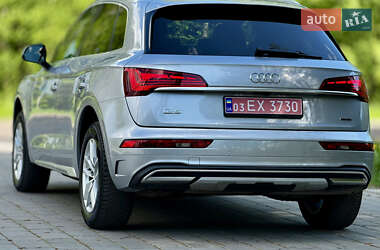 Внедорожник / Кроссовер Audi Q5 2021 в 