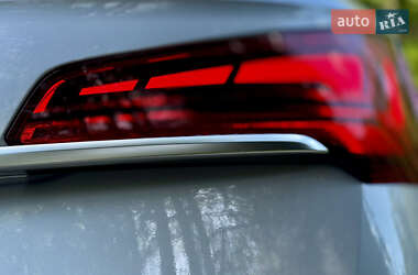 Внедорожник / Кроссовер Audi Q5 2021 в 