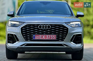 Внедорожник / Кроссовер Audi Q5 2021 в 