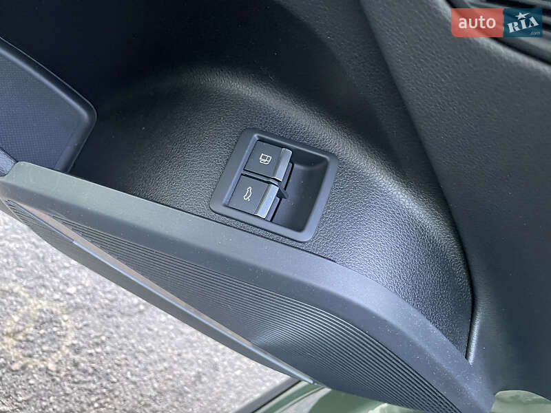 Позашляховик / Кросовер Audi Q5 2021 в Києві фото 16 Позашляховик / Кросовер Audi Q5 2021 в Києві