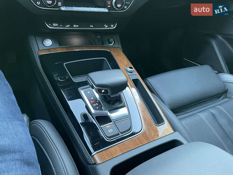 Позашляховик / Кросовер Audi Q5 2021 в Києві фото 24 Позашляховик / Кросовер Audi Q5 2021 в Києві