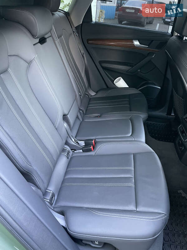 Позашляховик / Кросовер Audi Q5 2021 в Києві фото 45 Позашляховик / Кросовер Audi Q5 2021 в Києві