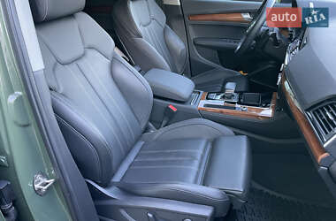 Внедорожник / Кроссовер Audi Q5 2021 в 