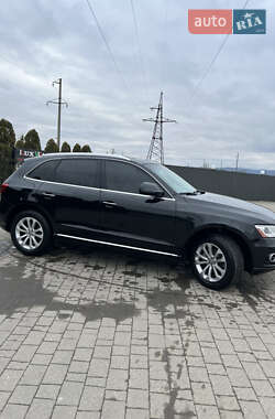 Позашляховик / Кросовер Audi Q5 2015 в 