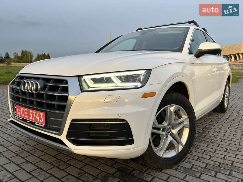 Позашляховик / Кросовер Audi Q5 2018 в 