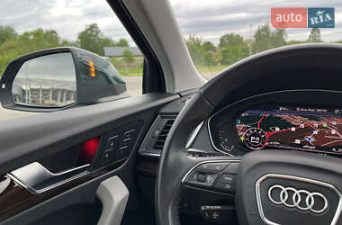 Внедорожник / Кроссовер Audi Q5 2017 в 