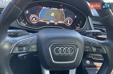 Внедорожник / Кроссовер Audi Q5 2017 в 