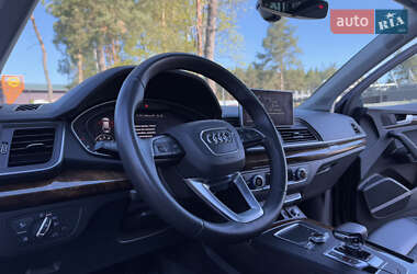 Внедорожник / Кроссовер Audi Q5 2018 в 