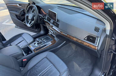 Внедорожник / Кроссовер Audi Q5 2018 в 