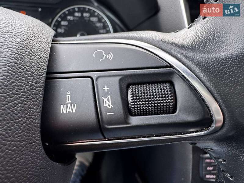 Позашляховик / Кросовер Audi Q5 2015 в Дніпрі