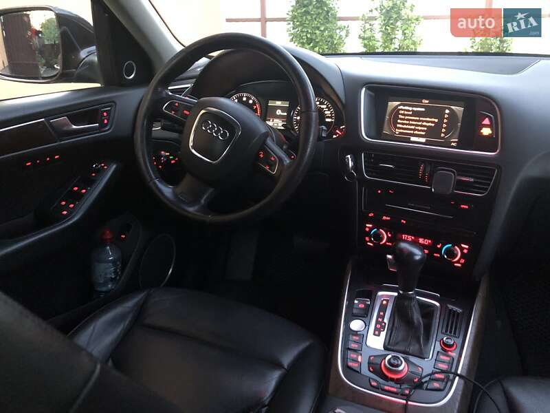 Внедорожник / Кроссовер Audi Q5 2011 в Хусте