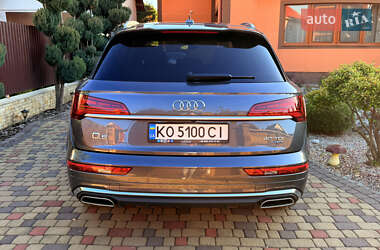 Внедорожник / Кроссовер Audi Q5 2022 в 