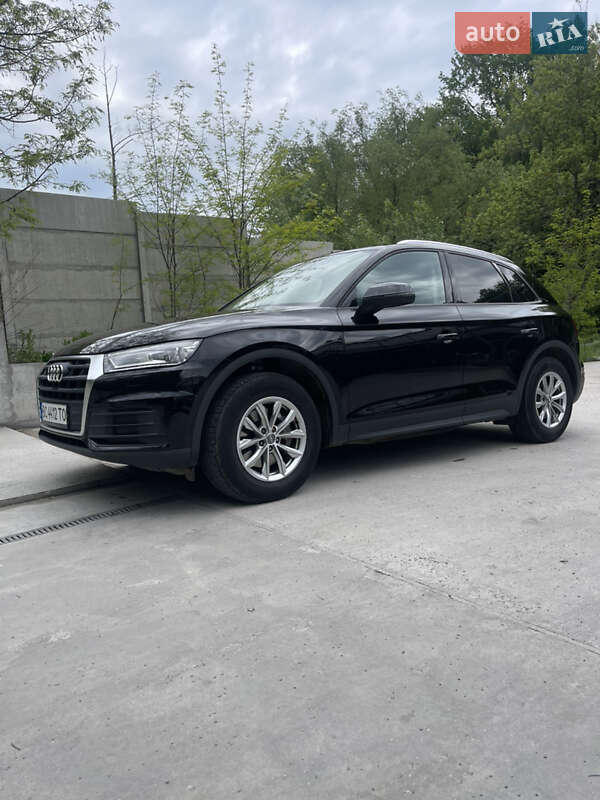 Внедорожник / Кроссовер Audi Q5 2020 в Киеве