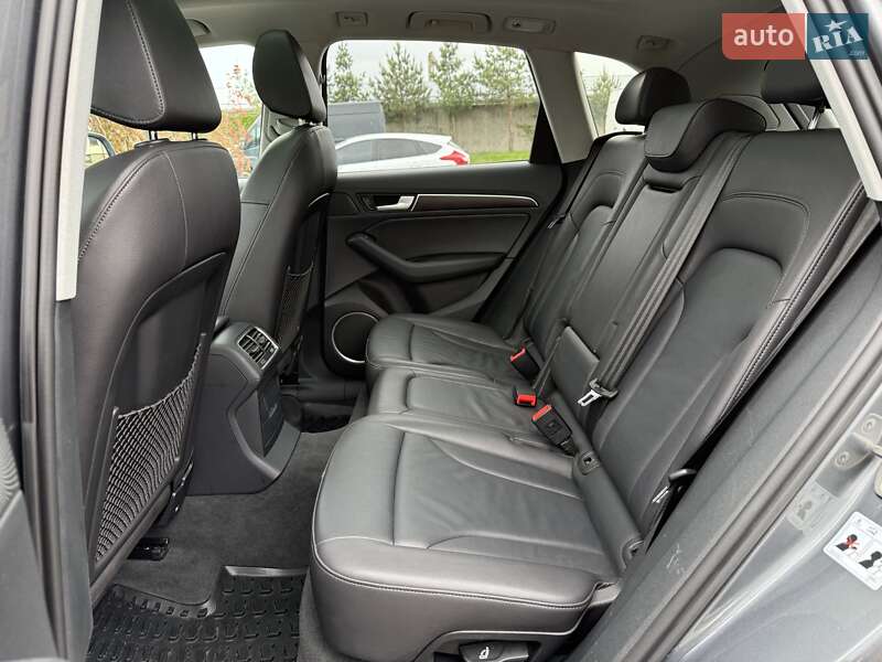 Позашляховик / Кросовер Audi Q5 2016 в Львові