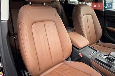 Внедорожник / Кроссовер Audi Q5 2021 в 