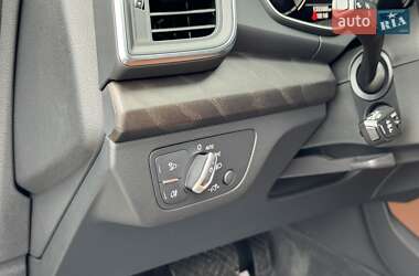 Внедорожник / Кроссовер Audi Q5 2021 в 