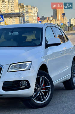 Позашляховик / Кросовер Audi Q5 2012 в 
