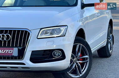 Позашляховик / Кросовер Audi Q5 2012 в 