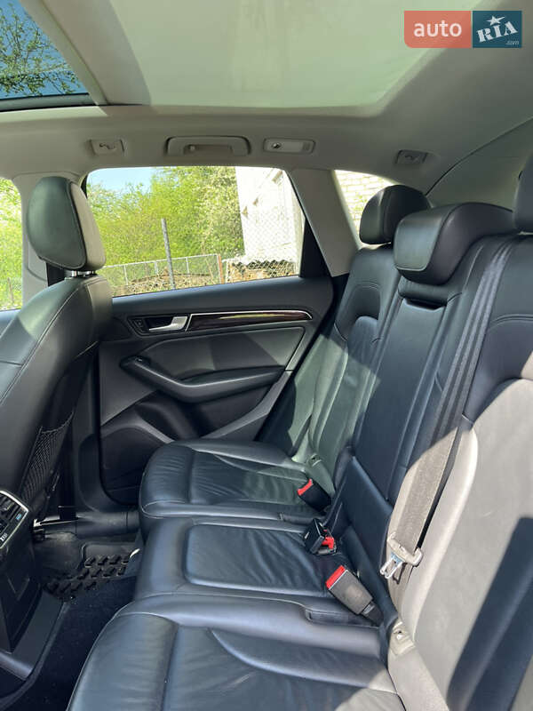 Внедорожник / Кроссовер Audi Q5 2015 в Городке