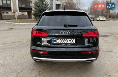 Внедорожник / Кроссовер Audi Q5 2017 в 