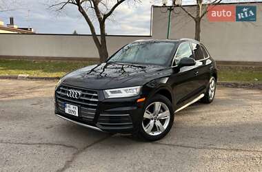 Внедорожник / Кроссовер Audi Q5 2017 в 