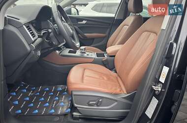 Внедорожник / Кроссовер Audi Q5 2021 в 
