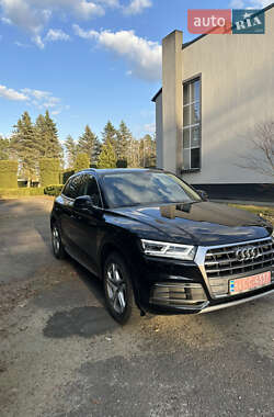 Внедорожник / Кроссовер Audi Q5 2018 в 
