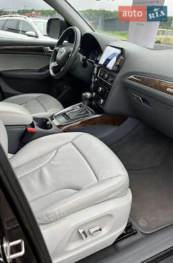 Позашляховик / Кросовер Audi Q5 2015 в 