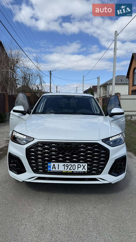 Внедорожник / Кроссовер Audi Q5 2022 в 