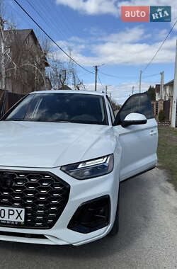 Внедорожник / Кроссовер Audi Q5 2022 в 