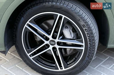 Позашляховик / Кросовер Audi Q5 2021 в 
