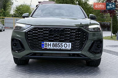 Позашляховик / Кросовер Audi Q5 2021 в 