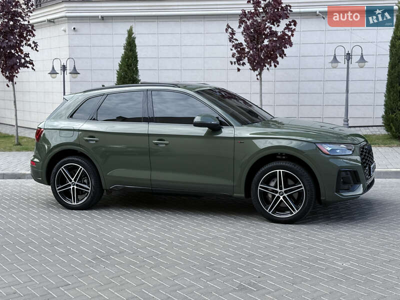 Внедорожник / Кроссовер Audi Q5 2021 в Одессе