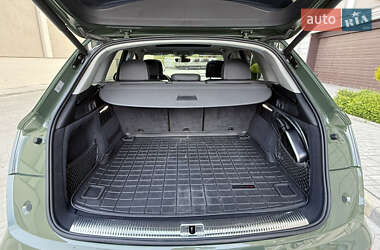 Позашляховик / Кросовер Audi Q5 2021 в 