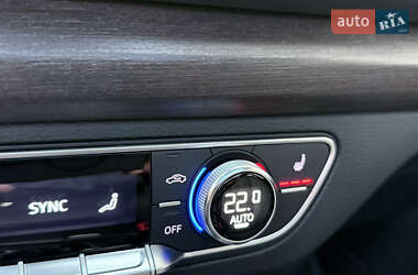 Позашляховик / Кросовер Audi Q5 2021 в 