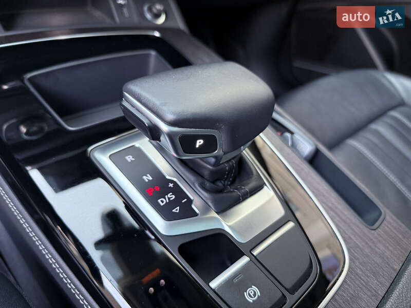 Внедорожник / Кроссовер Audi Q5 2021 в Одессе