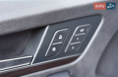 Позашляховик / Кросовер Audi Q5 2021 в 