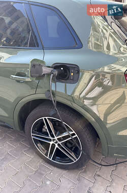 Позашляховик / Кросовер Audi Q5 2021 в 