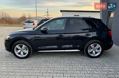 Позашляховик / Кросовер Audi Q5 2017 в 