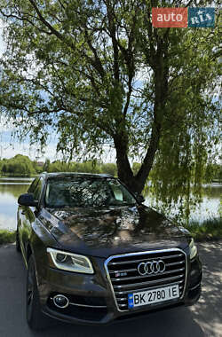 Позашляховик / Кросовер Audi Q5 2014 в Рівному