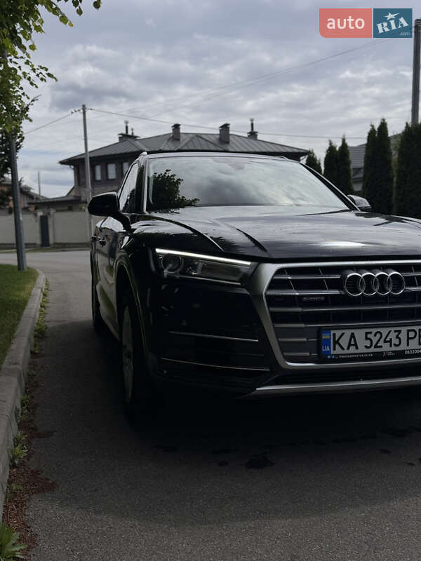 Позашляховик / Кросовер Audi Q5 2017 в Києві