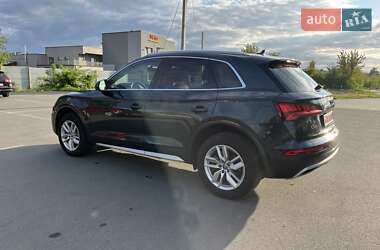 Позашляховик / Кросовер Audi Q5 2017 в 