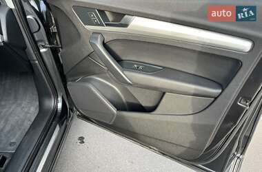 Позашляховик / Кросовер Audi Q5 2017 в 