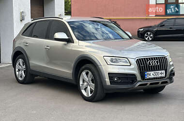 Позашляховик / Кросовер Audi Q5 2012 в 