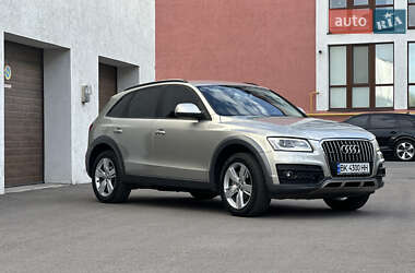Позашляховик / Кросовер Audi Q5 2012 в 