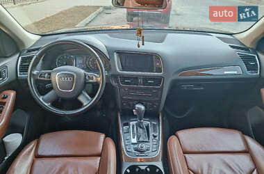 Внедорожник / Кроссовер Audi Q5 2010 в 