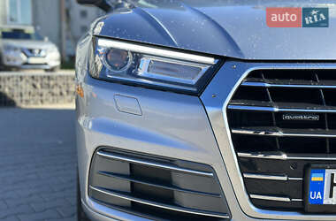 Внедорожник / Кроссовер Audi Q5 2017 в 