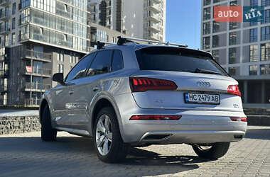 Внедорожник / Кроссовер Audi Q5 2017 в 